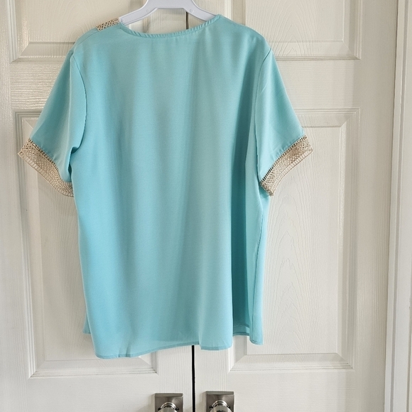 NWOT V Neck Crochet Short Sleeved Top Aqua XL - Picture 6 of 9